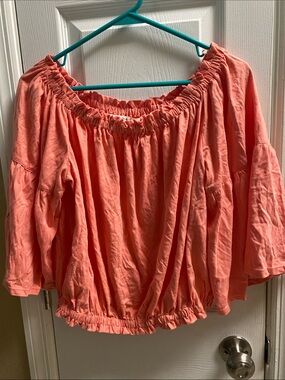 Chelsea and Violet bell sleeve short top.